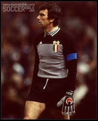 To mark dino zoff's 70th birthday, we salute the italy and juventus great with a look at five of his greatest matches for club and country in a stellar career that spanned 22 years. Uhlsport Dino Zoff 1982 Goalkeeper Gloves Limited Edition Soccerbible
