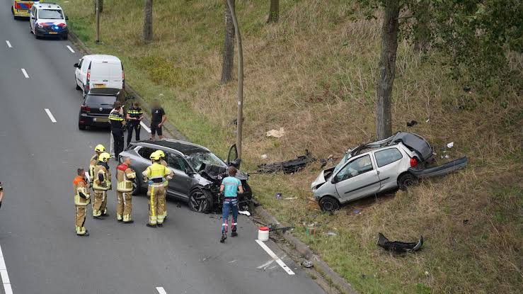 Twee bestuurders gewond bij ernstig ongeval op Prins Mauritssingel in  Nijmegen | Regio | De Gelderlander.nl
