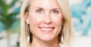 Meg Carroll's Instagram, Twitter & Facebook