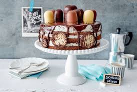 So lecker kann nur lecker! Unser Beliebtes Rezept Fur Schokokuss Torte Und Mehr Als 55 000 Weitere Kostenlose Rezepte Auf Lecker De Schokokuss Torte Kuchen Und Torten Torten Rezepte