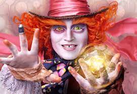 E come ella s'avvicinò, vide che aveva gli occhi e il naso e la bocca, e come si avvicinò ancor più, vide chiaramente ch'era unto dunto in persona. Cinema Alice Attraverso Lo Specchio Alice Through The Looking Glass Di James Bobin Superalice E Gli X Men Delle Meraviglie