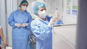 Oct 06, 2020 · according to a survey from the pew research center carried out between september 8 and 13, half of u.s. Noi CondiÈ›ii Pentru Vaccinul Pfizer Pot Fi Vaccinate 6 Persoane Dintr O FiolÄƒ In Loc De 5 Vaccinul Nefolosit Aruncat DupÄƒ 6 Ore Digi24