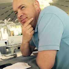 Vandaag een eerste stap gezet in een (voor mij) relatief nieuwe wereld door  het volgen van de "Introductie GIS" training bij Esri.