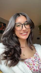 Lisa Schalk's Instagram, Twitter & Facebook