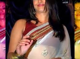 Aishwarya Rais BooB EXPOSED