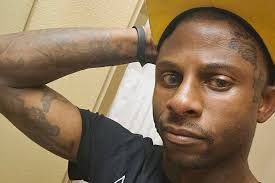 Kerry Leaf's Instagram, Twitter & Facebook