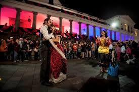Juegos tradicionales por fiestas de quito. Fiestas De Quito