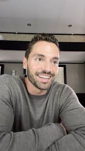 Joining the cast of @findingmrchristmas with no acting experience and then 