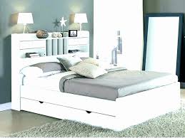 Pratique et astucieuse, cette tête de lit moderne possède également un caisson de rangement de chaque côté en guise de table de chevet. Tete De Lit Rangement Blanc Venus Et Judes