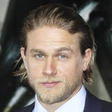 Charlie hunnam fans, los angeles, california. Charlie Hunnam Starportrat News Bilder Gala De