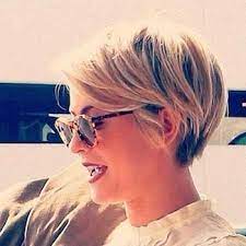 Voici comment procéder pour couper vos cheveux en dégradé ! 26 Coupes De Carre Degrade Tendance Printemps Ete 2016 Cheveux Courts Tendance Cheveux Courts Coiffure