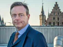 Bart de wever 68698 gifs. N Va Voorzitter Bart De Wever Over Het Virus En Het Vaccin Kucam En Francken En De Toekomst Van Zijn Partij Een Breed Centrumrechts Blok Zou Een Fantastisch Verhaal Zijn De Zondag
