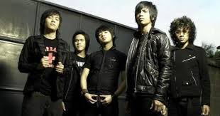Rian d'masiv dituding lakukan pelecehan seksual hingga berujung pada lapor. Lirik Dan Chord Lagu Sebelah Mata D Masiv Zonakamu
