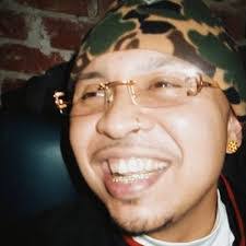 Chelsea Hebert's Instagram, Twitter & Facebook