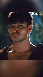 This is what Vivek Oberoi had to do to convince filmmaker Ram Gopal Varma  that he’s the right guy to play a gangster in his debut film “Company”.,  🎥: Anas Bukhash أنس بوخش