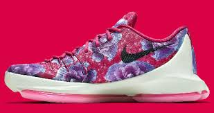 The kevin durant aunt pearl nike kd 13 will be available on nike.com, nike basketball retailers, and the snkrs app on october 24, 2020 for $160. Kevin Durant S Late Aunt Receives Annual Tribute With This Kd 8 Aunt Pearl Sneaker Exclusive
