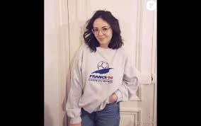 Je pense que j'ai apporté ce que je pouvais apporter à touche pas à mon poste!. Agathe Auproux Chroniqueuse De Touche Pas A Mon Poste Sur C8 Purepeople