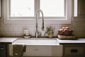 antique and vintage inspired sinks and
