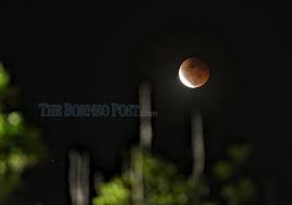 In 2019, there are three solar eclipses and two lunar eclipses: Spectacular Super Flower Blood Moon Lunar Eclipse Over Kuching