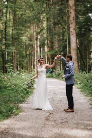 Standesamtlich heiraten ist euch zu wenig, aber auf kirche oder eine freie trauung habt ihr keine ehegelübde sind kein muss, können aber ein schönes, sehr persönliches element einer trauung sein. Hochzeitslocation Biohof Faschtus Schone Ideen Fur Hochzeit Am Land