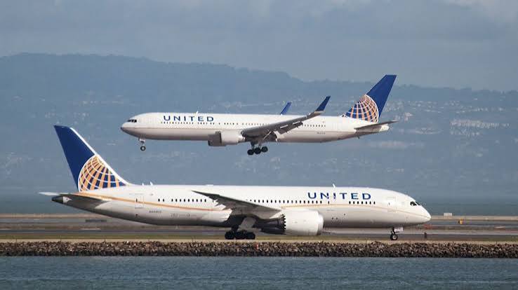 The surprising reason airlines invest so much in airplane interiors | CNN