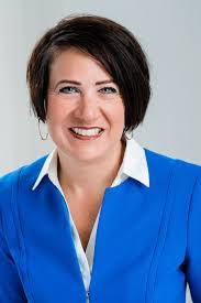 Pam Schreiber's Instagram, Twitter & Facebook