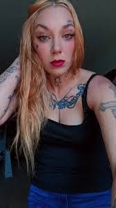 Ashley Gatton's Instagram, Twitter & Facebook