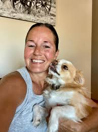 Chihuahua provides comfort after loss