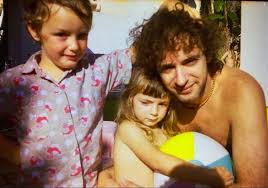Benito cerati se ha dedicado a la música. Soda Stereo Mx On Twitter Laura Cerati Ig Retratos De Amor Del Mas Puro Recuerdo Ese Domingo Los Amo Benito Cerati Lisa Cerati Gustavo Cerati Familia Amor Forever Https T Co Pkn3np43qg