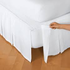 It hides the metal frame and conceals anything you might have hidden under the bed. Detachable Box Pleat Bedskirt Faldas De Camas Cubre Sommier Cubrecolchones
