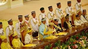 Difahamkan setakat ini akaun palsu berkenaan sudah menaikkan. Yang Di Pertuan Agong Mengenal Raja Diraja Malaysia Kumparan Com