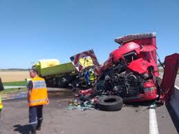 La circulation sur l'autoroute a été coupée. Grave Accident Sur L A4 L Autoroute Coupee Plusieurs Heures