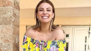 «έχασα 13 κιλά σε ενάμιση μήνα και τώρα με τη διατροφή και τη γυμναστική κάνω συντήρηση και γράμμωση. Laoyra Narges Celebrities Eidhseis Yupiii Gr