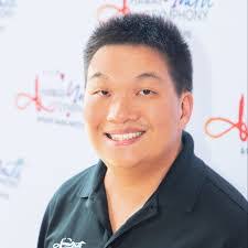 Tia Decker's Instagram, Twitter & Facebook