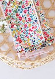 12 creations a coudre avec des chutes de tissus chute de tissu projets de couture coudre