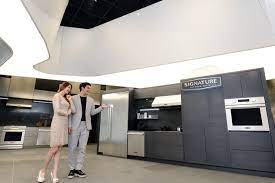 When customers visit a showroom — whether they are shopping for something large like a new car or piece of furniture or something small like window blinds. Lg Launches Premium Appliance Showroom