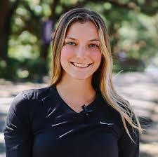 Summer Poole's Instagram, Twitter & Facebook