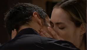 The Bold and The Beautiful: BIG LEAK! Hope and Thomas GET MARRIED In Rome?  [Pic Inside]