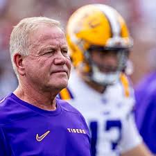 LSU jumps USC at No. 1 in 2026 college football recruiting rankings