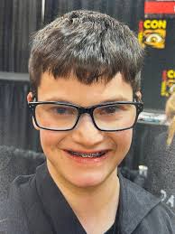 Dearborn Heights woman asks Muslim neighbor for headscarf help in  heartwarming exchange