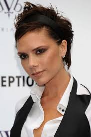 Impftermin buchen!» ruft die opposition auf den plan. Victoria Beckhams Frisuren Victoria Beckhams Frisuren Cosmopolitan