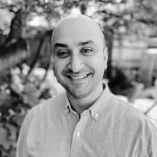 Ladies and gentlemen, can I please have your attention?