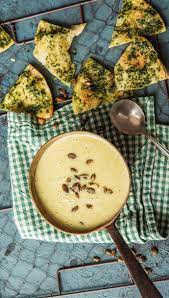 Cremige Petersilienwurzel Porree Suppe Rezept Hellofresh Rezept Lebensmittel Essen Rezepte Gerostete Kurbiskerne