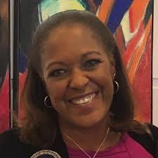 Tamara Collum's Instagram, Twitter & Facebook