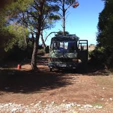 Free Camping Greece Mercedes 609