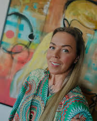 Tädi Silvia" roll! Mida see tähendas? Tutvustada oma kleite ja ehteid  printsess/õetütar Adale!😊🥰 #aunt #silvia #life #homelife #silviailves  #artist