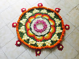 Diy House Housewarming Flower Rangoli Floor Decoration Using Flower Petals Leaves In Centre Place A Flower Rangoli Rangoli Ideas Flower Decorations
