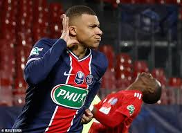 The favorite team is paris sg, but brest will try to show us their best game and take minimum one point. Brest 0 3 Paris Saint Germain Kylian Mbappe Scores Brace And Pablo Sarabia Is Also On Target Daily Mail Online