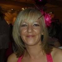 Vicki Oldham's Instagram, Twitter & Facebook