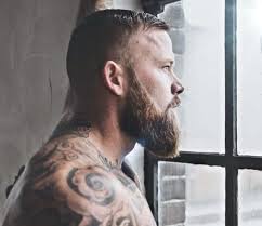 This men's hairstyle has a thick viking beard on the bottom that complements the neat sweep on top. 54 Best Viking Beard Styles For Bearded Men Fashion Hombre